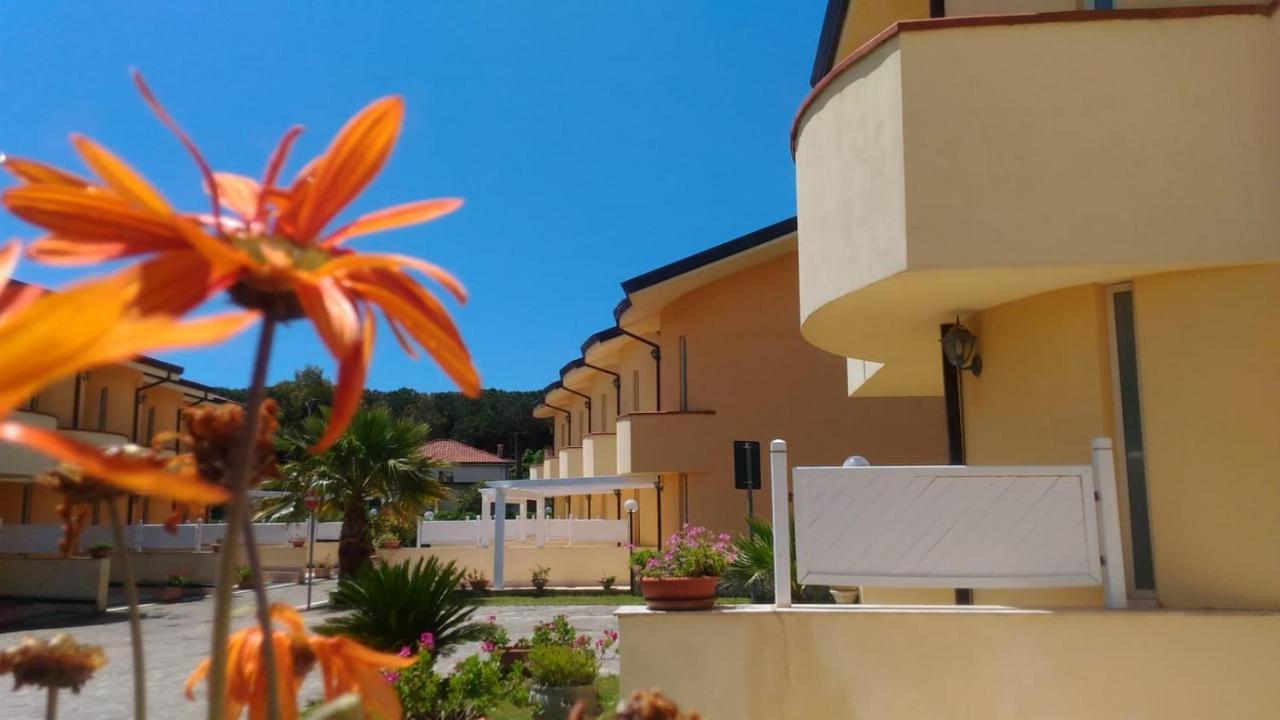 Aparthotel Conca Degli Dei Paestum Exterior foto